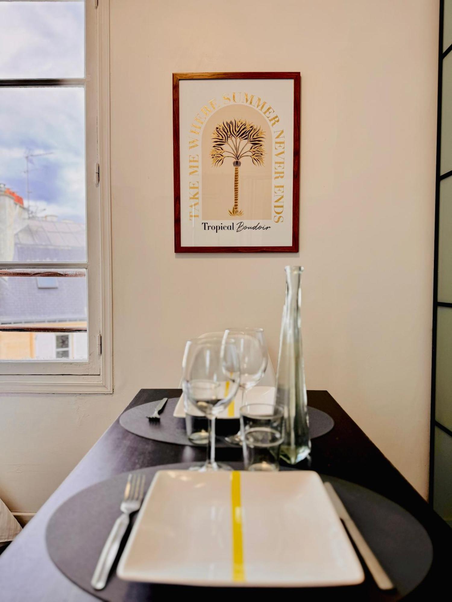 Cosy Place Entre L'arc De Triomphe Et Les Champs-elysees * Parijs