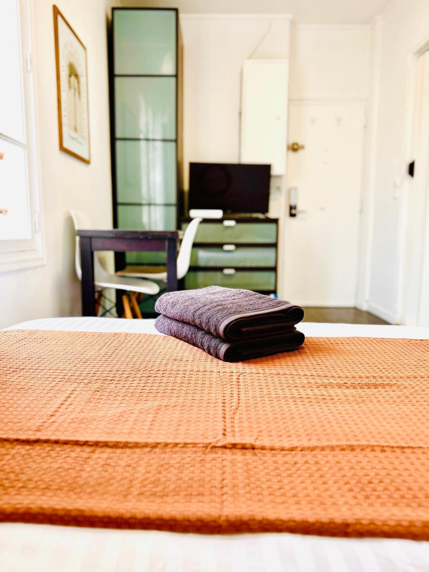 Cosy Place Entre L'arc De Triomphe Et Les Champs-elysees Accommodatie bij particulieren *