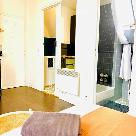 Cosy Place Entre L'Arc De Triomphe Et Les Champs-Elysees Paris Exterior photo